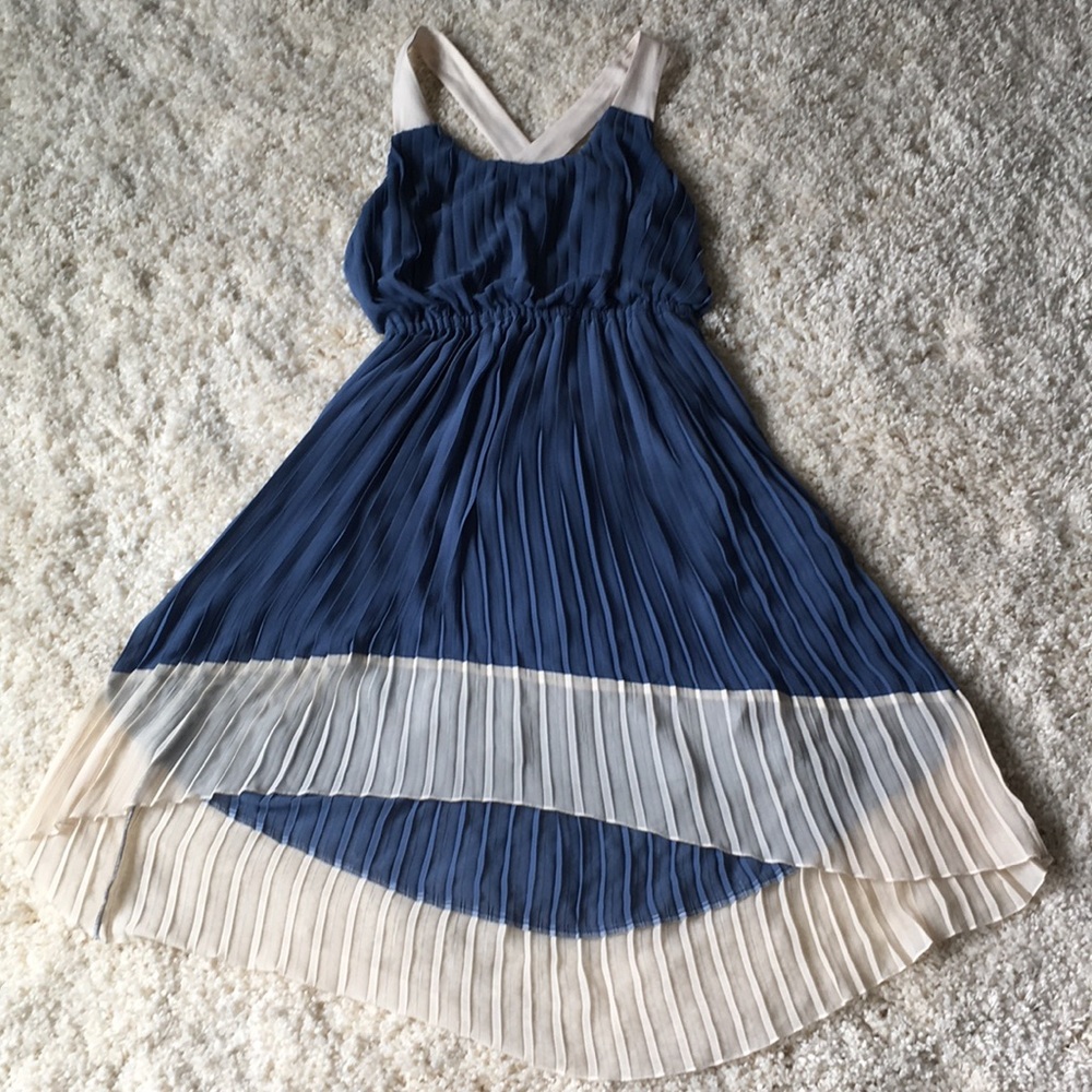 Jessica Simpson hi-low dress